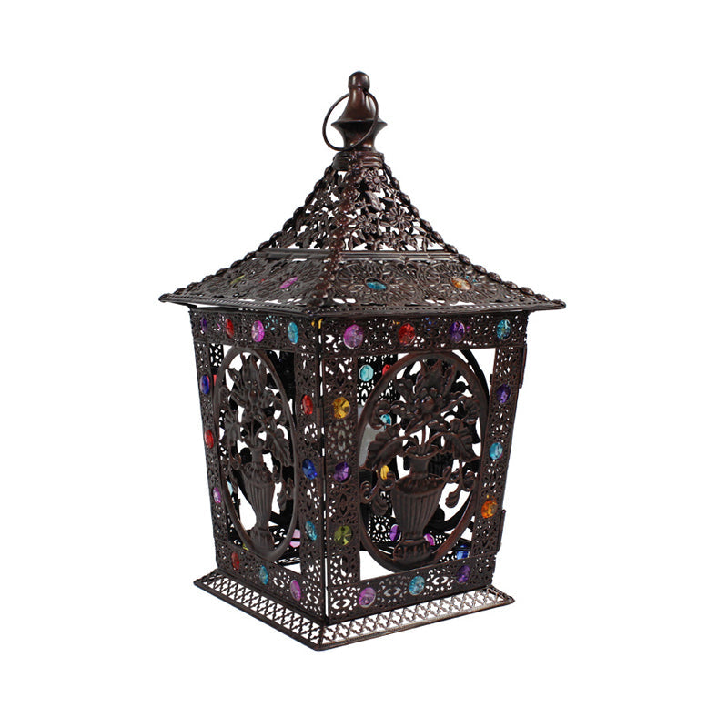 1 Head Metal Night Lighting Decorative Black/Red/Green Lantern Living Room Nightstand Light Clearhalo 'Lamps' 'Table Lamps' Lighting' 393206