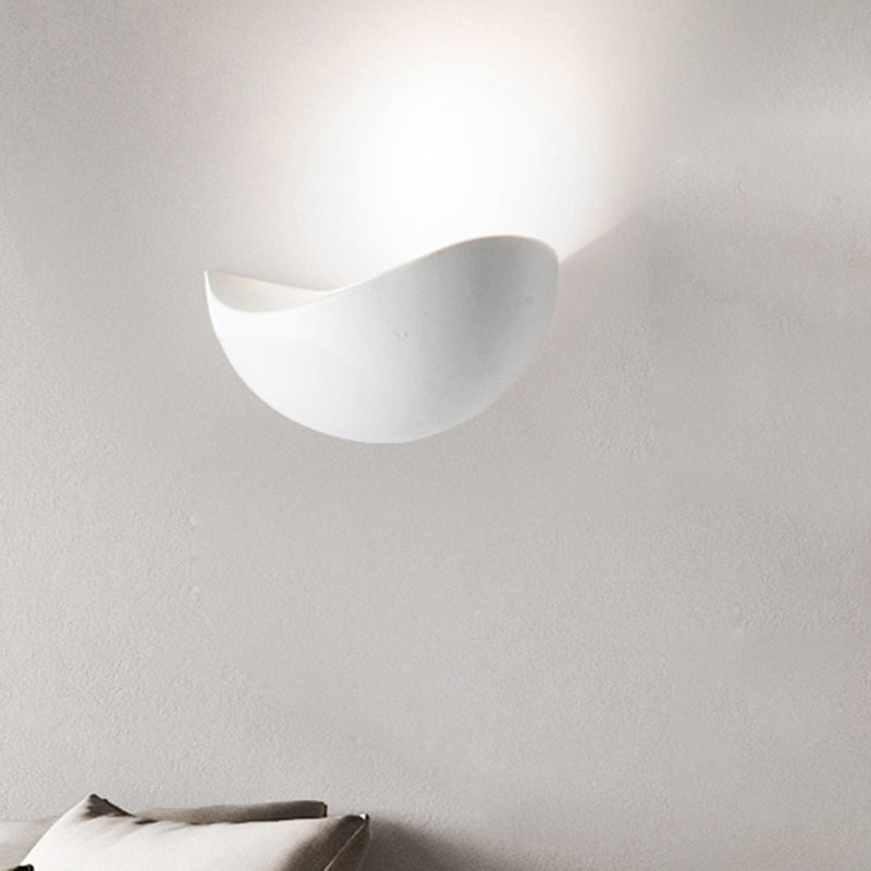 Waveforms Metallic Wall Washer Light Simple Style LED Black/White Finish Wall Sconce in Warm/White Lighting for Bedside Clearhalo 'Cast Iron' 'Glass' 'Industrial' 'Modern wall lights' 'Modern' 'Tiffany' 'Traditional wall lights' 'Wall Lamps & Sconces' 'Wall Lights' Lighting' 493764