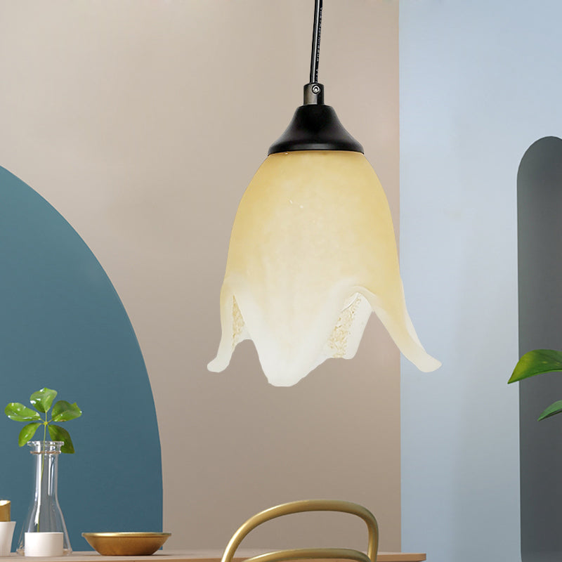 Flower Shape/Cone Living Room Hanging Light Kit Traditional Textured Glass 1 Light White Pendant Lighting White C Clearhalo 'Ceiling Lights' 'Glass shade' 'Glass' 'Island Lights' 'Pendant Lights' 'Pendants' Lighting' 560228