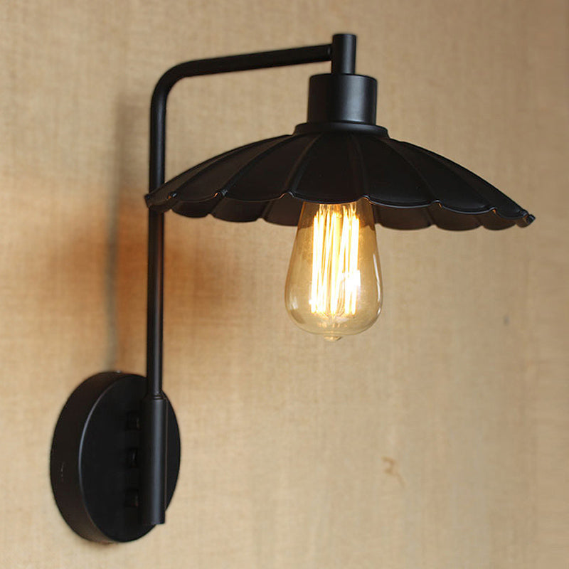 Scalloped Shade Bedside Sconce Wall Lighting Vintage Style Metallic 1 Light Black/Rust Wall Lamp with Curved Arm Clearhalo 'Art deco wall lights' 'Cast Iron' 'Glass' 'Industrial wall lights' 'Industrial' 'Middle century wall lights' 'Modern' 'Rustic wall lights' 'Tiffany' 'Traditional wall lights' 'Wall Lamps & Sconces' 'Wall Lights' Lighting' 758271