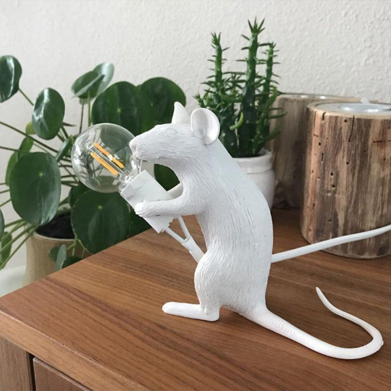White Finish Mouse-Shape Table Lamp Nordic Style Resin 1 Head Restaurant Desk Lamp White B Clearhalo 'Lamps' 'Table Lamps' Lighting' 781922