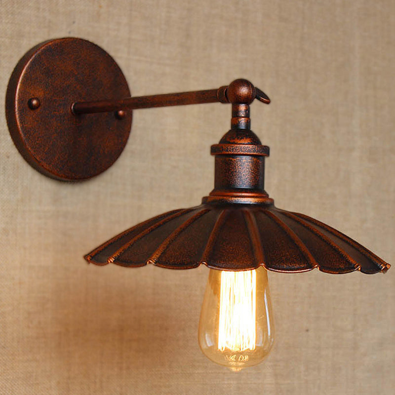 Vintage Stylish Scalloped Wall Lamp 1 Bulb Metallic Rotatable Wall Mount Light in Dark Rust/White Clearhalo 'Art deco wall lights' 'Cast Iron' 'Glass' 'Industrial wall lights' 'Industrial' 'Middle century wall lights' 'Modern' 'Rustic wall lights' 'Tiffany' 'Traditional wall lights' 'Wall Lamps & Sconces' 'Wall Lights' Lighting' 798965
