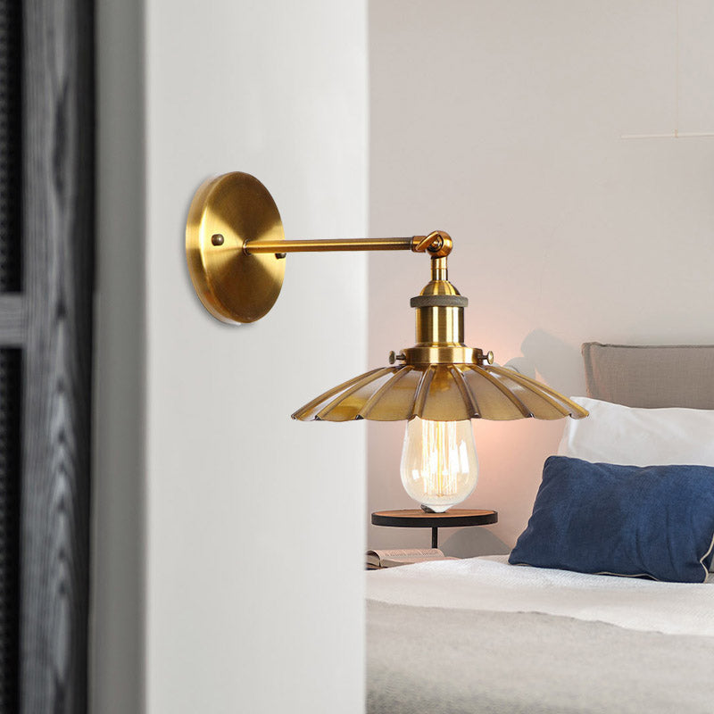 Vintage Stylish Scalloped Wall Lamp 1 Bulb Metallic Rotatable Wall Mount Light in Dark Rust/White Clearhalo 'Art deco wall lights' 'Cast Iron' 'Glass' 'Industrial wall lights' 'Industrial' 'Middle century wall lights' 'Modern' 'Rustic wall lights' 'Tiffany' 'Traditional wall lights' 'Wall Lamps & Sconces' 'Wall Lights' Lighting' 798966