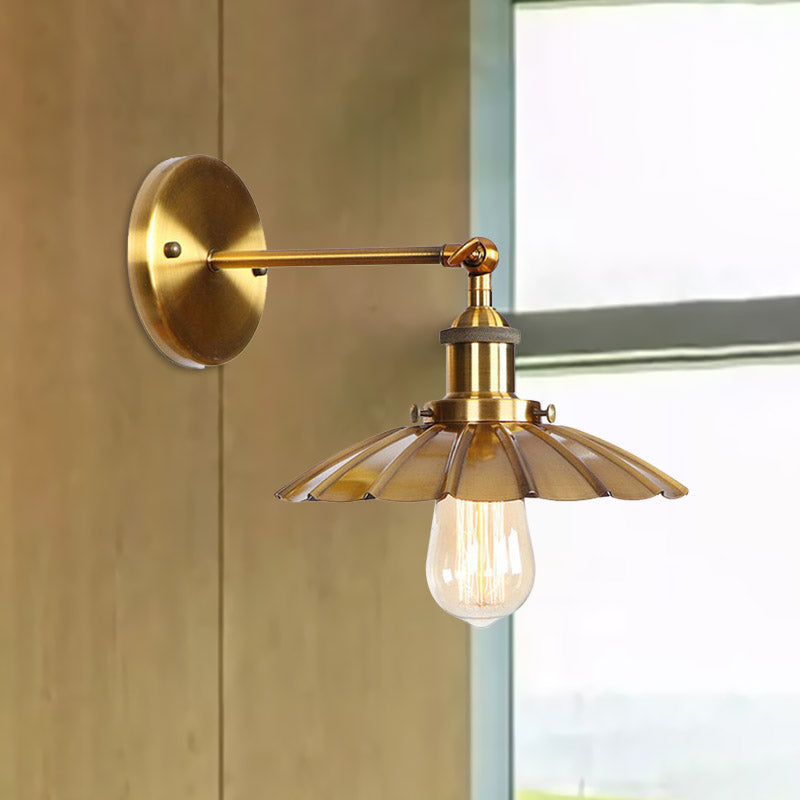 Vintage Stylish Scalloped Wall Lamp 1 Bulb Metallic Rotatable Wall Mount Light in Dark Rust/White Clearhalo 'Art deco wall lights' 'Cast Iron' 'Glass' 'Industrial wall lights' 'Industrial' 'Middle century wall lights' 'Modern' 'Rustic wall lights' 'Tiffany' 'Traditional wall lights' 'Wall Lamps & Sconces' 'Wall Lights' Lighting' 798967