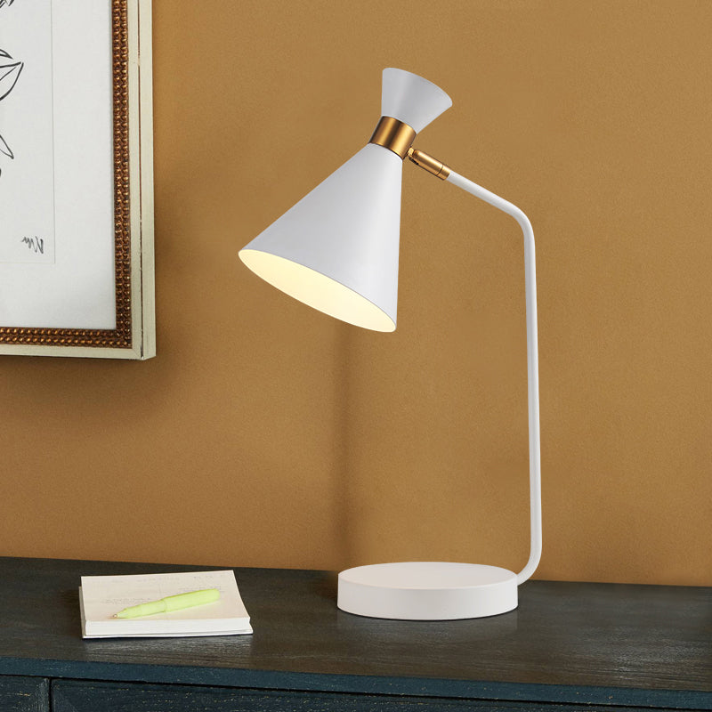 Minimalist Flared Table Light Metallic 1 Light Living Room Reading Book Lamp in White/Black Finish Clearhalo 'Lamps' 'Table Lamps' Lighting' 882931
