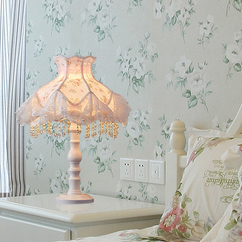 Flower/Lace Fabric Nightstand Light European 1-Head White Night Table Lighting with Draping for Living Room White Flower Clearhalo 'Lamps' 'Table Lamps' Lighting' 886375