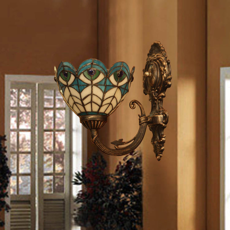 Scalloped Wall Sconce Light with Peacock Stained Glass 1 Bulb Tiffany Wall Lighting Clearhalo 'Industrial' 'Middle century wall lights' 'Tiffany wall lights' 'Tiffany' 'Wall Lamps & Sconces' 'Wall Lights' Lighting' 91869