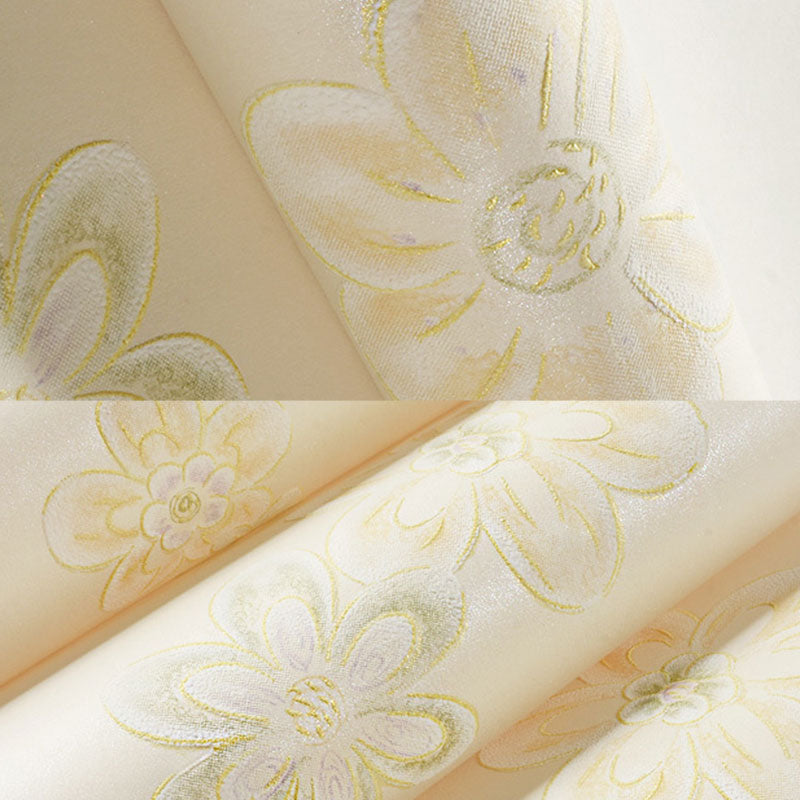 Decorative Non-Pasted Wallpaper Roll Blossoming Magnolia Non-Woven Wall Covering in Soft Color Clearhalo 'Country wall decor' 'Rustic' 'Wallpaper' Wall Decor' 926744